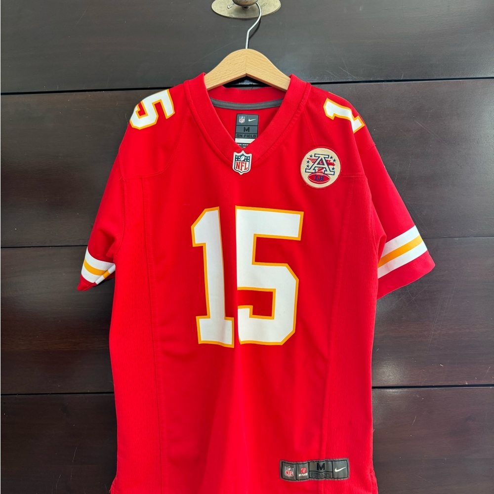 NFL Red Kansas City Chiefs Mahomes jersey #15- Kids M- EUC